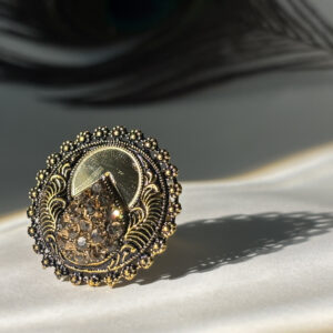 Vintage Gold-Plated Antique Finger Ring with Crystal Stones